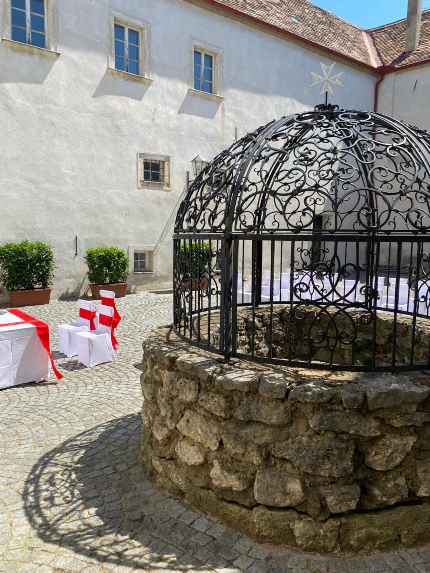 Schlosshotel Mailberg Exterior photo