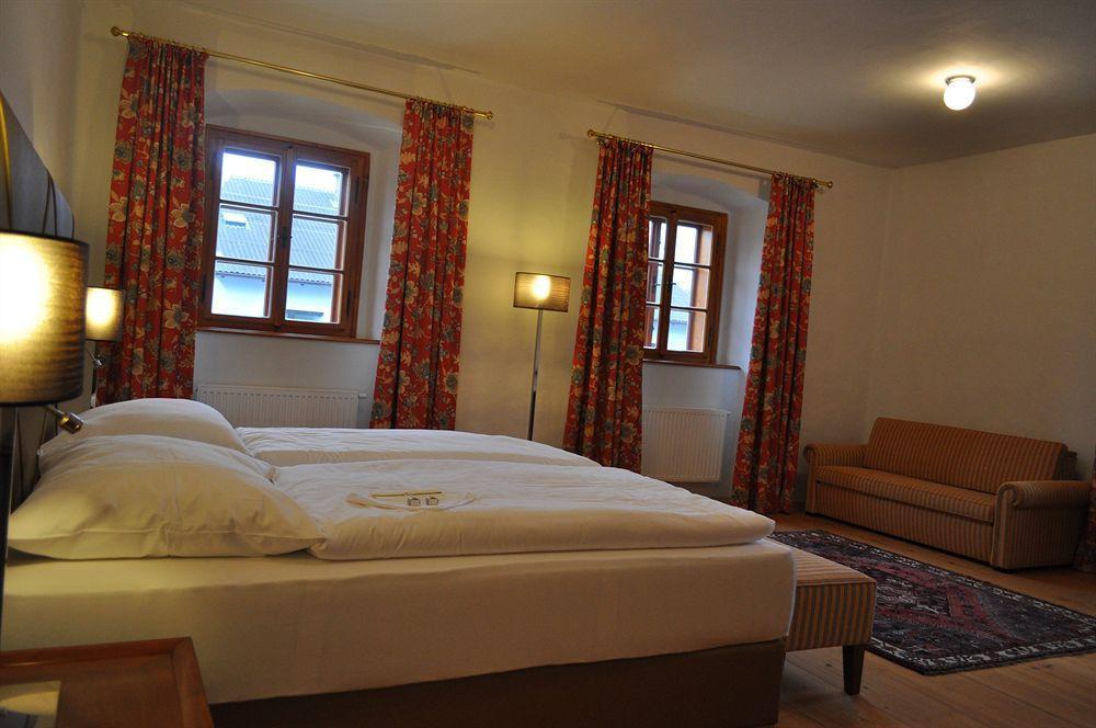 Schlosshotel Mailberg Exterior photo
